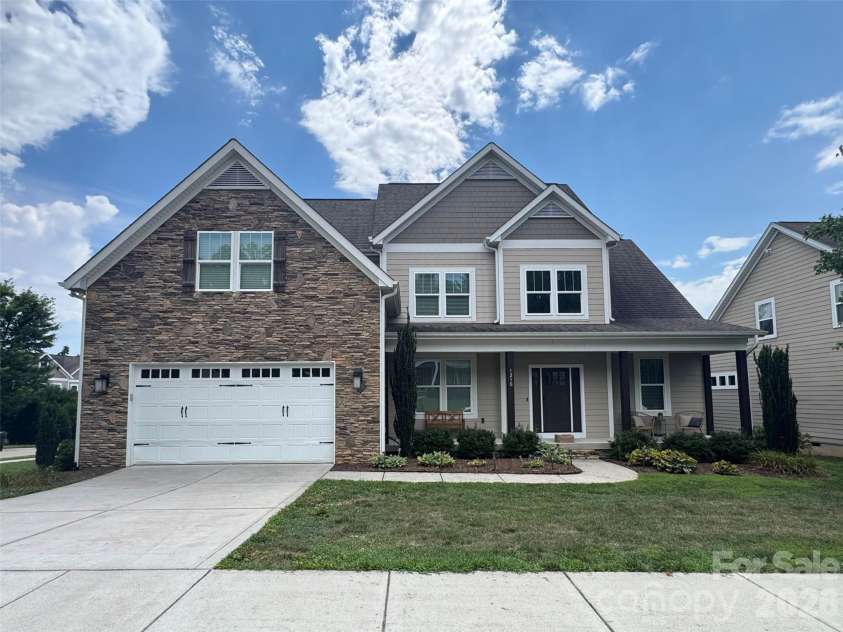 1210 39th Avenue, Hickory, NC 28601.  MLS# CAR4395071, YatesRealty ID 37420. 
