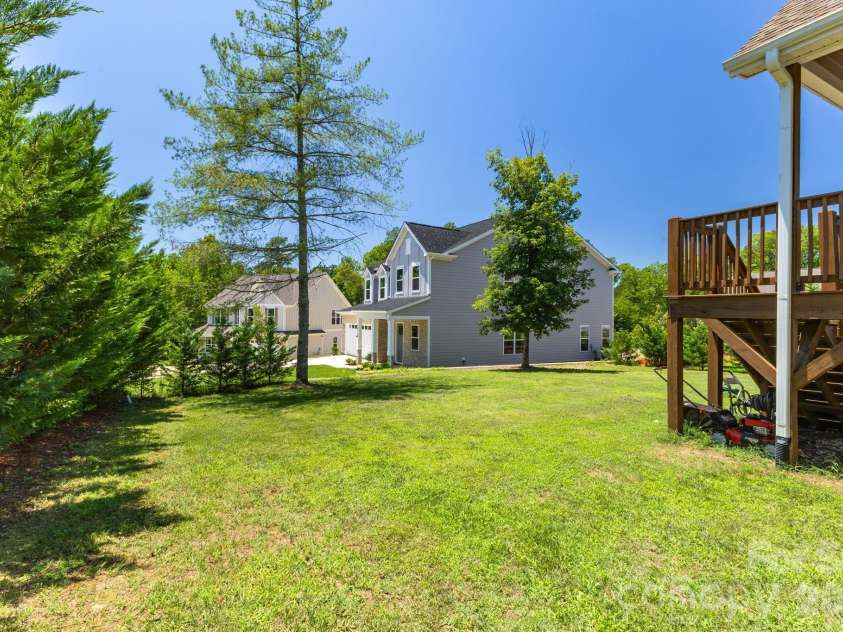 1210 39th Avenue, Hickory, NC 28601.  MLS# CAR4395071, YatesRealty ID 37420. 