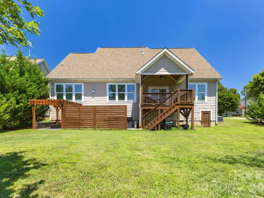 1210 39th Avenue, Hickory, NC 28601.  MLS# CAR4395071, YatesRealty ID 37420. 