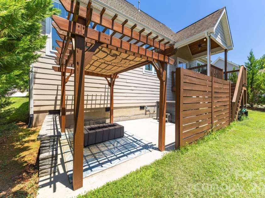 1210 39th Avenue, Hickory, NC 28601.  MLS# CAR4395071, YatesRealty ID 37420. Patio with Pergola