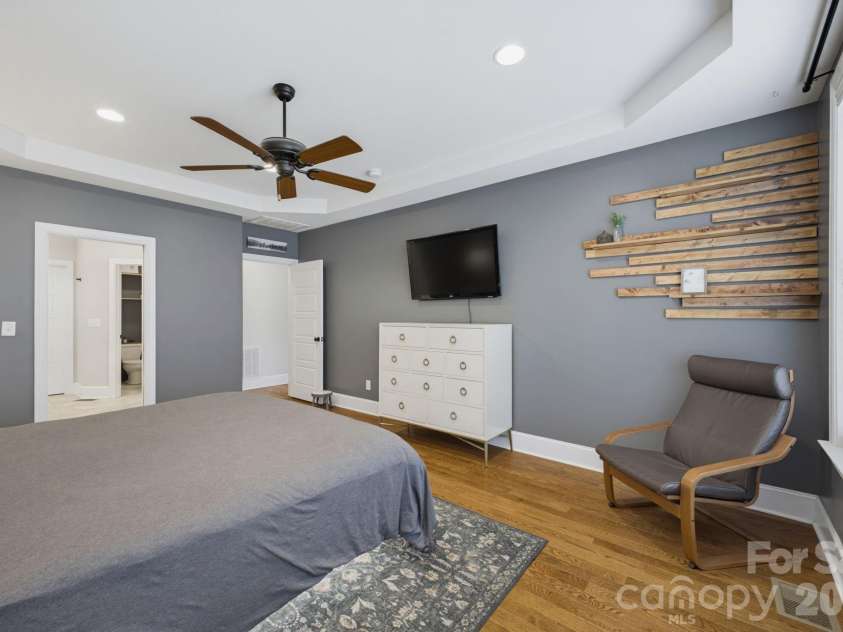 1210 39th Avenue, Hickory, NC 28601.  MLS# CAR4395071, YatesRealty ID 37420. Primary Bedroom Main Level