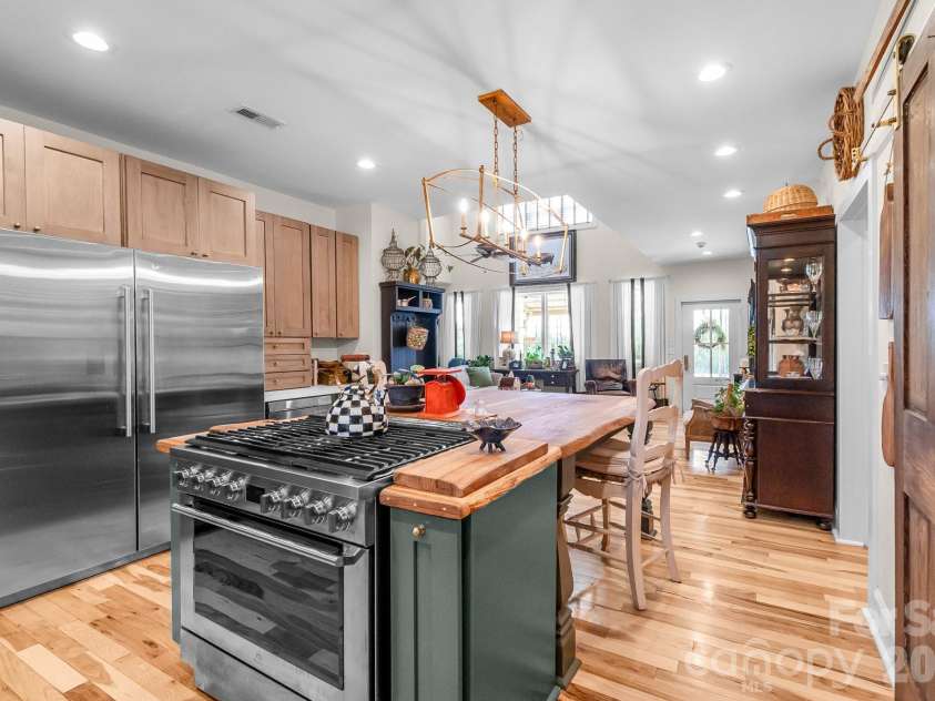 718 Jones Road, Kershaw, SC 29067.  MLS# CAR4395306, YatesRealty ID 37421. 