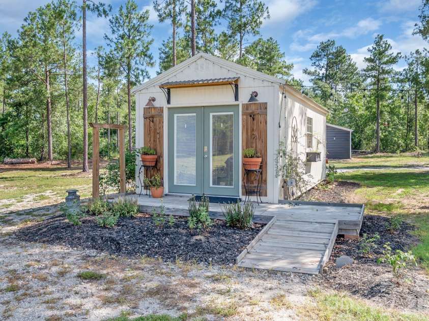 718 Jones Road, Kershaw, SC 29067.  MLS# CAR4395306, YatesRealty ID 37421. 