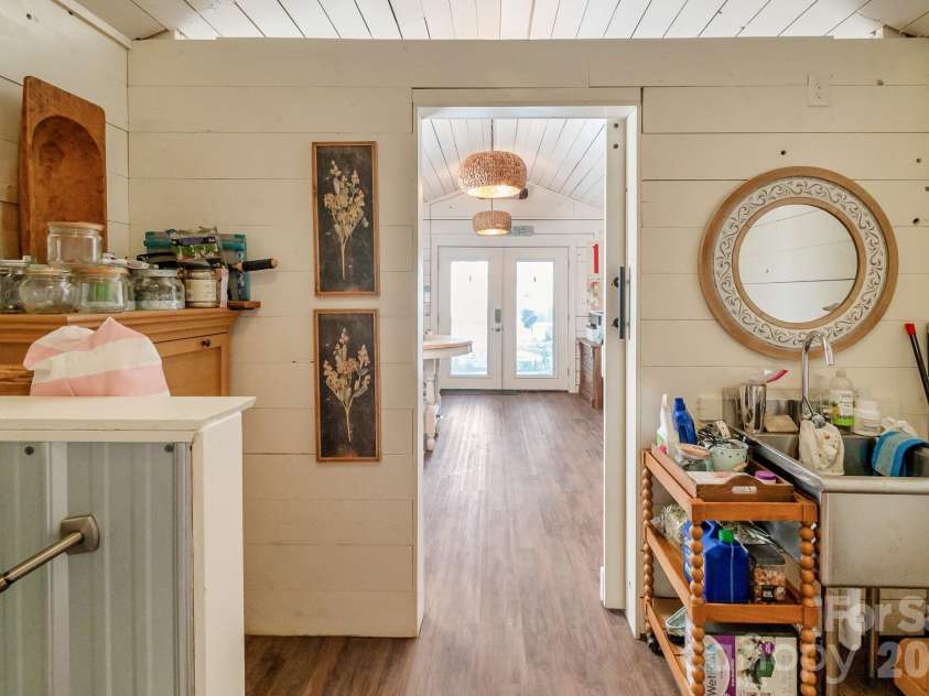 718 Jones Road, Kershaw, SC 29067.  MLS# CAR4395306, YatesRealty ID 37421. 