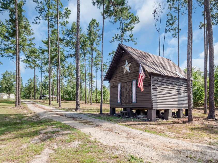 718 Jones Road, Kershaw, SC 29067.  MLS# CAR4395306, YatesRealty ID 37421. 
