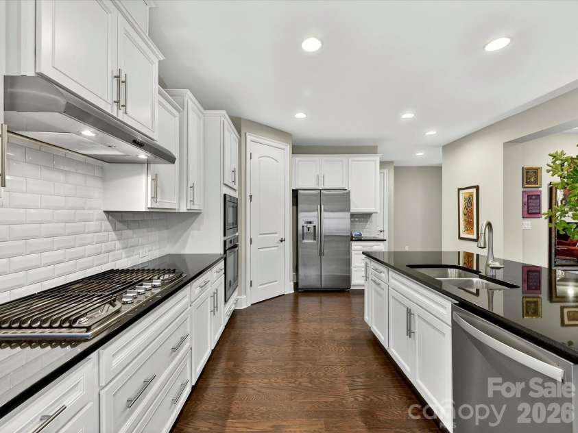 2028 Perry Pond Drive, Waxhaw, NC 28173.  MLS# CAR4383603, YatesRealty ID 37422. 