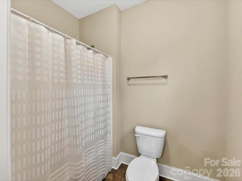 2028 Perry Pond Drive, Waxhaw, NC 28173.  MLS# CAR4383603, YatesRealty ID 37422. 