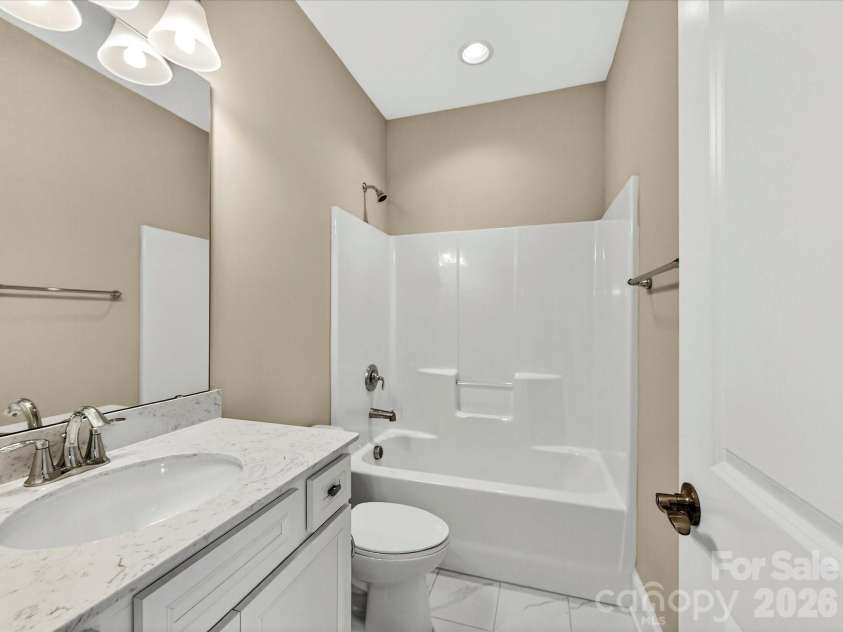 2028 Perry Pond Drive, Waxhaw, NC 28173.  MLS# CAR4383603, YatesRealty ID 37422. Bedroom #3 ensuite bath