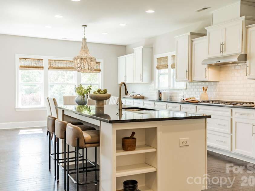 2028 Perry Pond Drive, Waxhaw, NC 28173.  MLS# CAR4420700, YatesRealty ID 37422. 