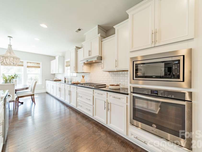 2028 Perry Pond Drive, Waxhaw, NC 28173.  MLS# CAR4420700, YatesRealty ID 37422. 