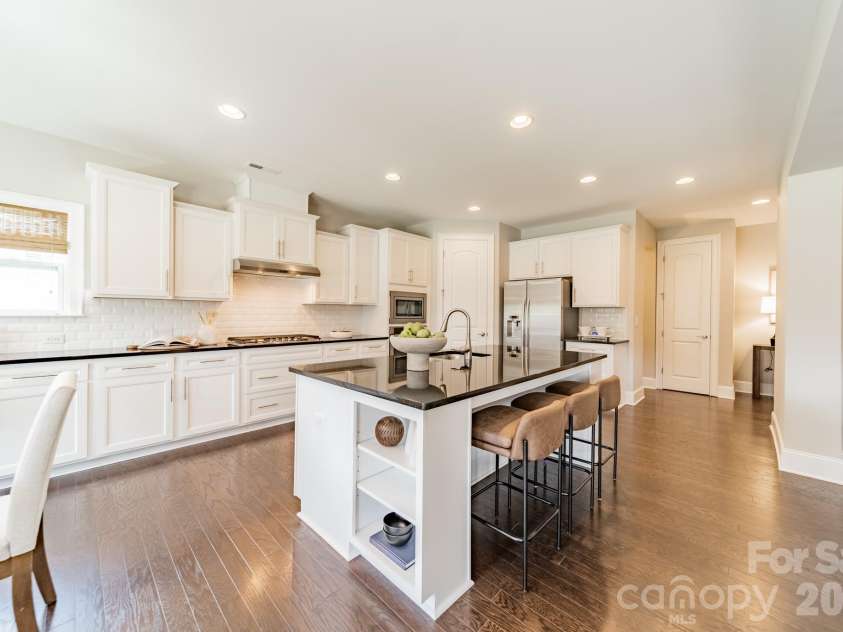 2028 Perry Pond Drive, Waxhaw, NC 28173.  MLS# CAR4420700, YatesRealty ID 37422. 