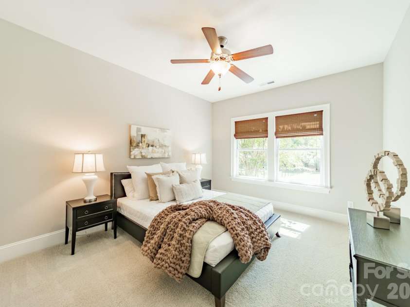 2028 Perry Pond Drive, Waxhaw, NC 28173.  MLS# CAR4420700, YatesRealty ID 37422. 