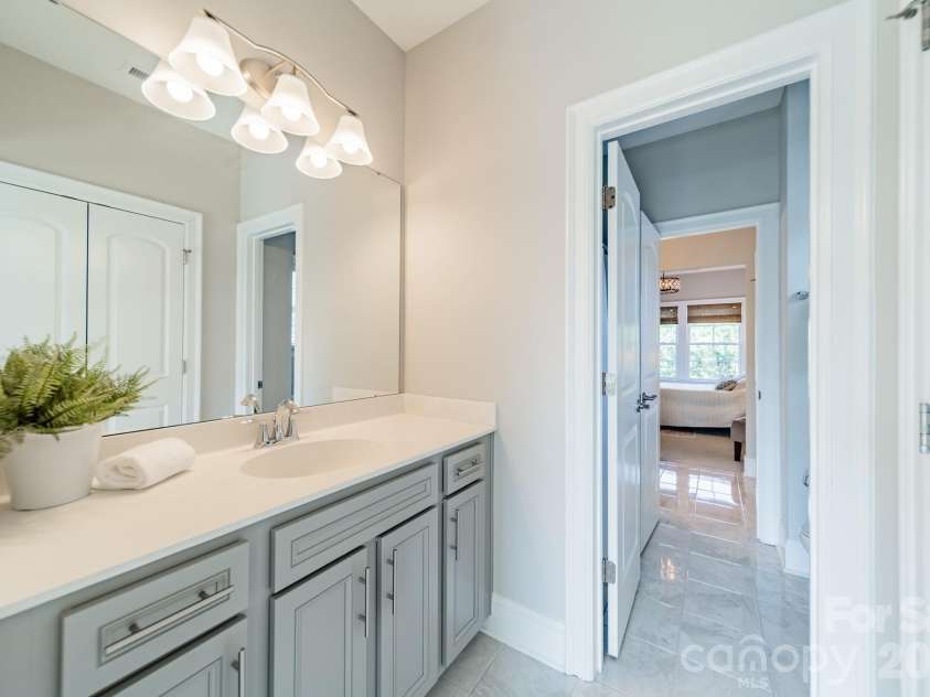 2028 Perry Pond Drive, Waxhaw, NC 28173.  MLS# CAR4420700, YatesRealty ID 37422. 