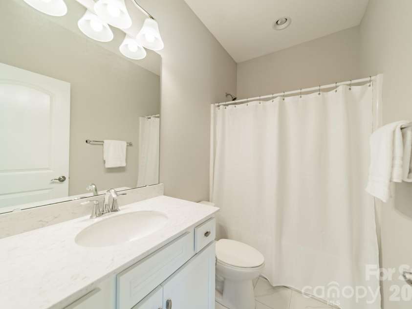 2028 Perry Pond Drive, Waxhaw, NC 28173.  MLS# CAR4420700, YatesRealty ID 37422. 