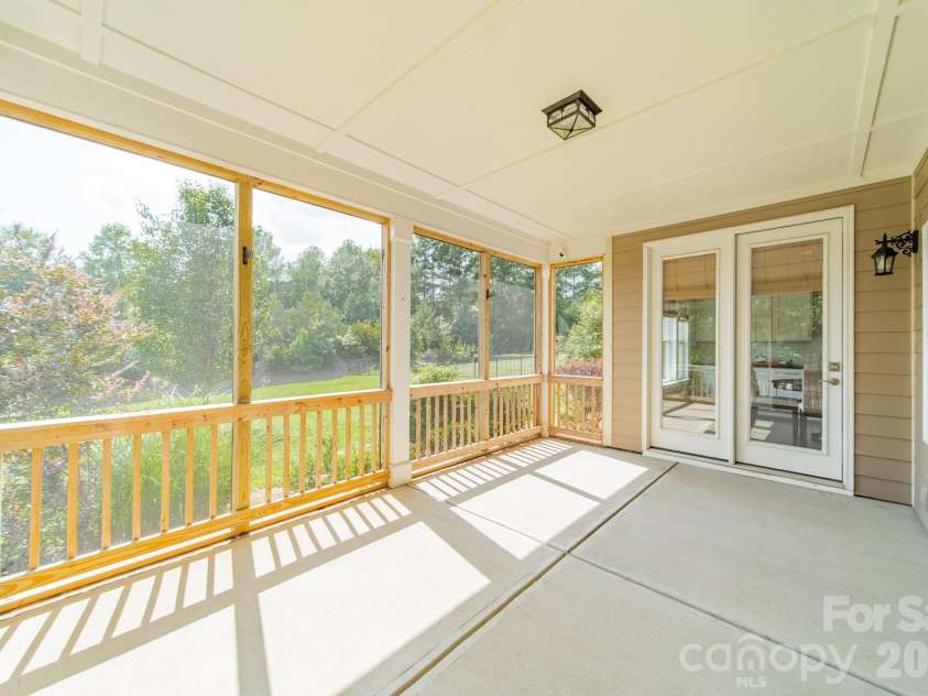 2028 Perry Pond Drive, Waxhaw, NC 28173.  MLS# CAR4420700, YatesRealty ID 37422. 