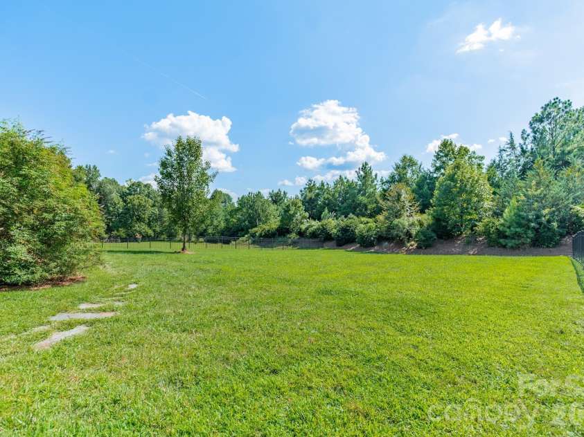 2028 Perry Pond Drive, Waxhaw, NC 28173.  MLS# CAR4420700, YatesRealty ID 37422. 