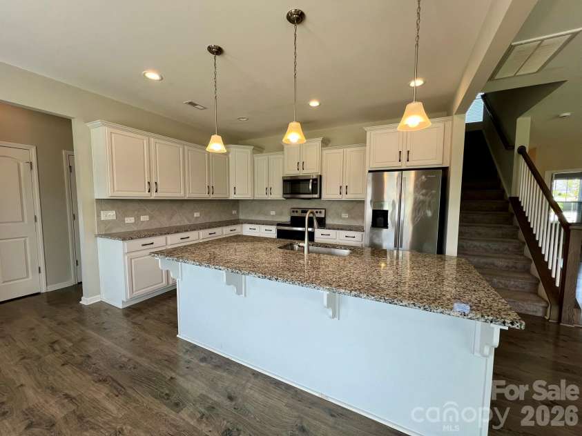2007 Creeks Landing Drive, Monroe, NC 28110.  MLS# CAR4395896, YatesRealty ID 37424. Open Floorplan Kitchen