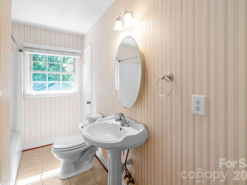 2520 Austin Chaney Road, Wingate, NC 28174.  MLS# CAR4400430, YatesRealty ID 37425. Bathroom #2