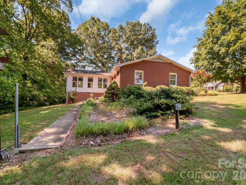 2520 Austin Chaney Road, Wingate, NC 28174.  MLS# CAR4400430, YatesRealty ID 37425. Side of home