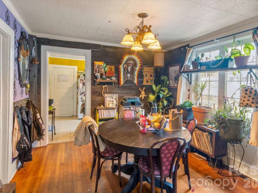 16 Sycamore Street, Asheville, NC 28804.  MLS# CAR4334704, YatesRealty ID 3743. 