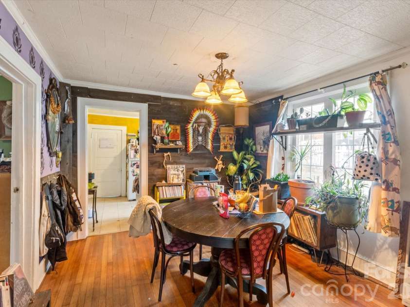 16 Sycamore Street, Asheville, NC 28804.  MLS# CAR4334704, YatesRealty ID 3743. 