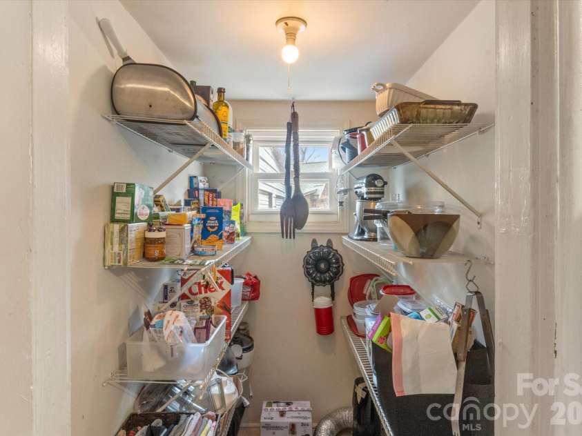 16 Sycamore Street, Asheville, NC 28804.  MLS# CAR4334704, YatesRealty ID 3743. 