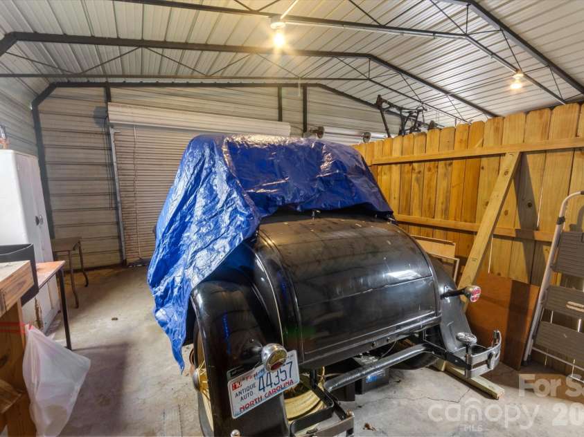 16 Sycamore Street, Asheville, NC 28804.  MLS# CAR4334704, YatesRealty ID 3743. 