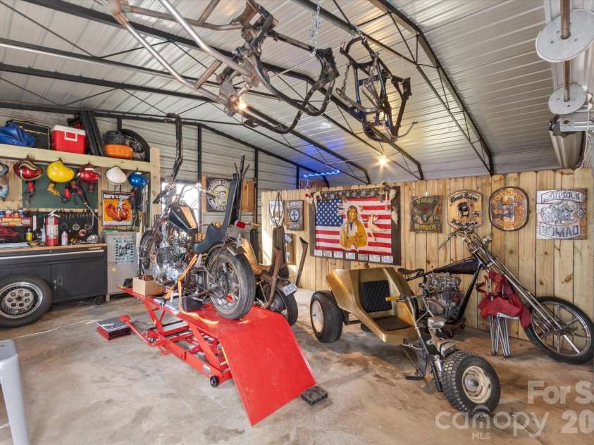 16 Sycamore Street, Asheville, NC 28804.  MLS# CAR4334704, YatesRealty ID 3743. 