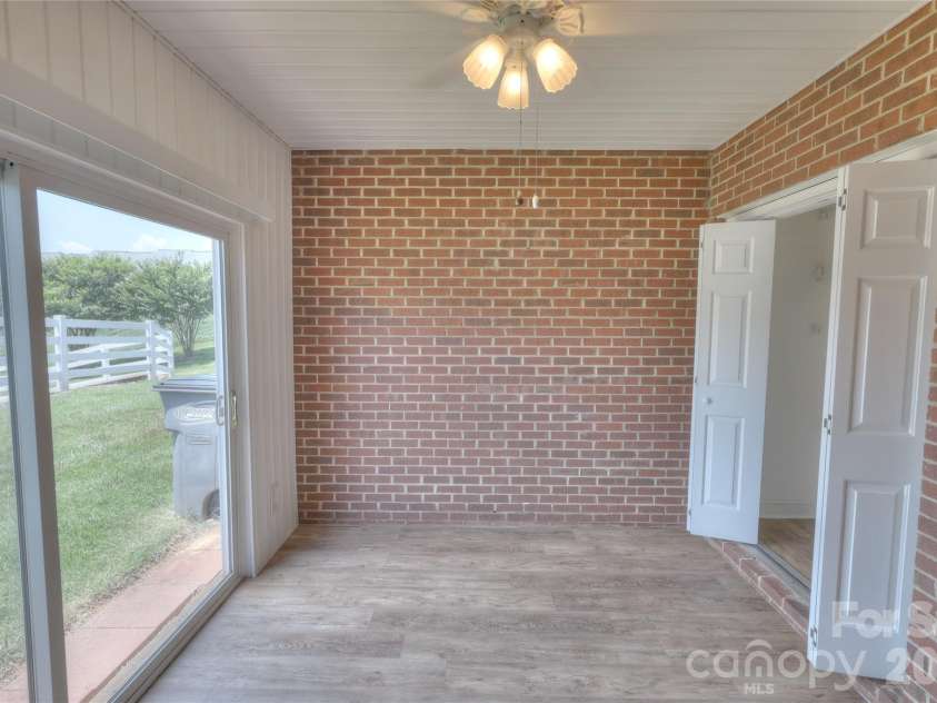 3927 Jasmine Lane, Denver, NC 28037.  MLS# CAR4403567, YatesRealty ID 37431. 