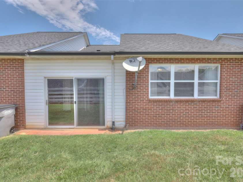 3927 Jasmine Lane, Denver, NC 28037.  MLS# CAR4403567, YatesRealty ID 37431. 