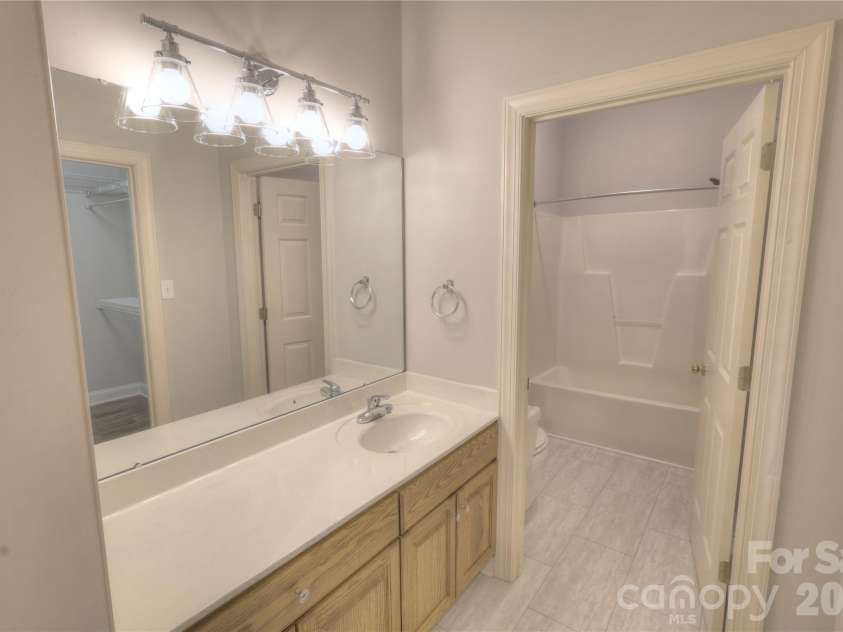 3927 Jasmine Lane, Denver, NC 28037.  MLS# CAR4403567, YatesRealty ID 37431. 