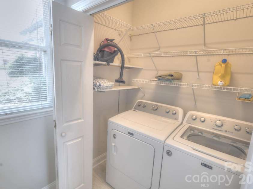 3927 Jasmine Lane, Denver, NC 28037.  MLS# CAR4403567, YatesRealty ID 37431. 