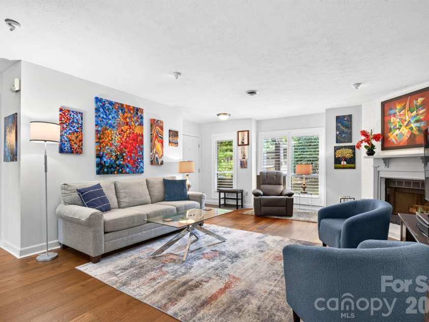 9 Ravencroft Lane, Asheville, NC 28803.  MLS# CAR4401138, YatesRealty ID 37432. Open Floor Plan
