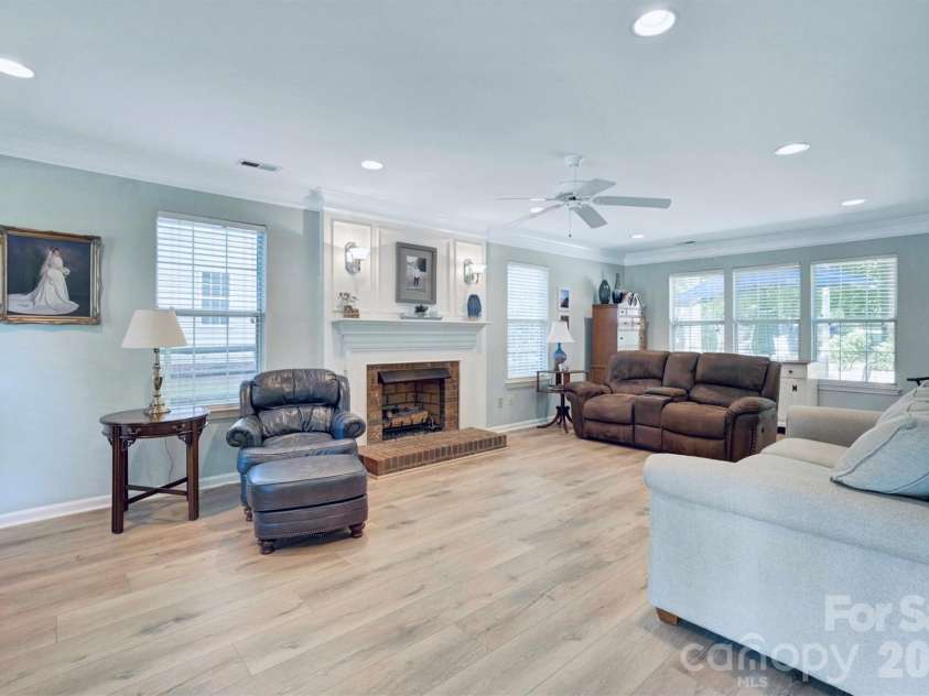 2908 Pinewood Hill Drive, Matthews, NC 28105.  MLS# CAR4394283, YatesRealty ID 37433. 