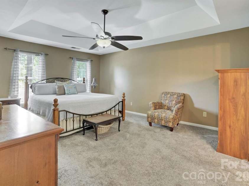2908 Pinewood Hill Drive, Matthews, NC 28105.  MLS# CAR4394283, YatesRealty ID 37433. 