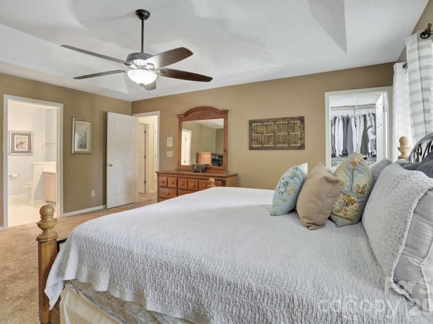 2908 Pinewood Hill Drive, Matthews, NC 28105.  MLS# CAR4394283, YatesRealty ID 37433. 