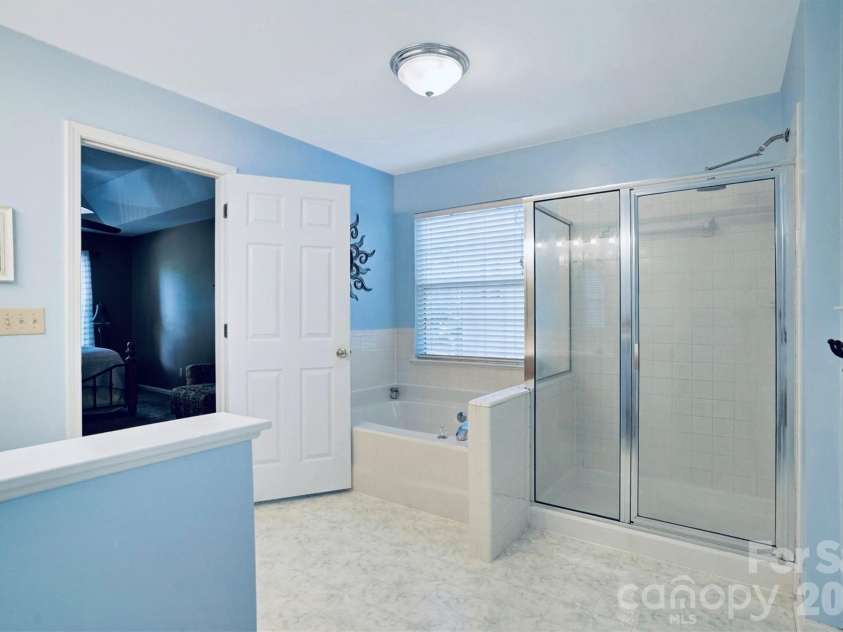 2908 Pinewood Hill Drive, Matthews, NC 28105.  MLS# CAR4394283, YatesRealty ID 37433. 