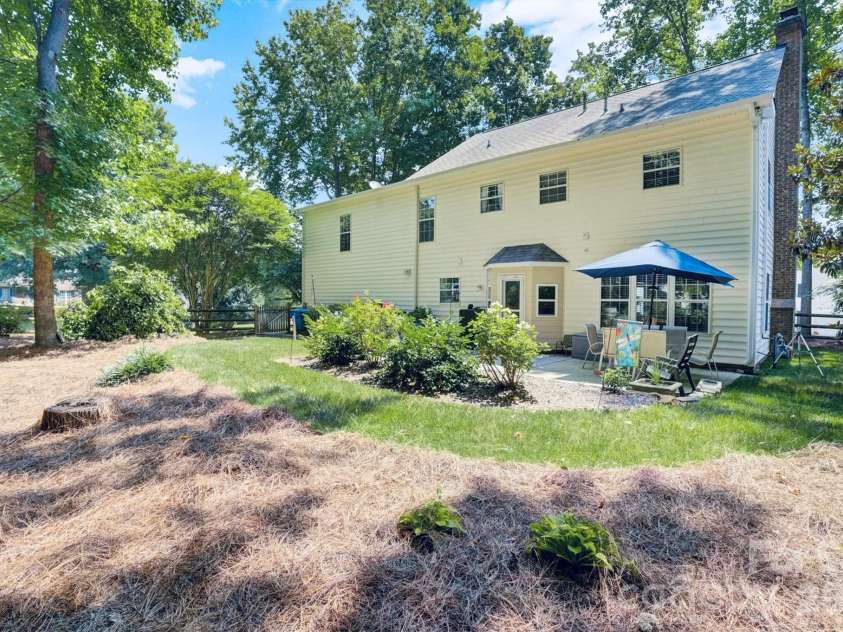 2908 Pinewood Hill Drive, Matthews, NC 28105.  MLS# CAR4394283, YatesRealty ID 37433. 