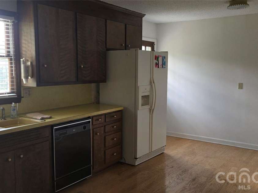 131 Morvue Loop, Statesville, NC 28625.  MLS# CAR4375122, YatesRealty ID 37436. 