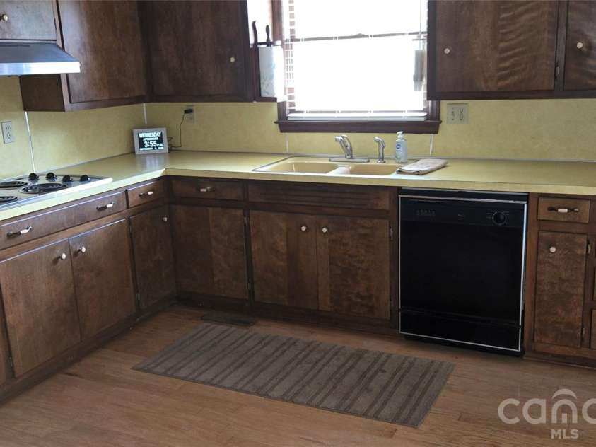 131 Morvue Loop, Statesville, NC 28625.  MLS# CAR4375122, YatesRealty ID 37436. 
