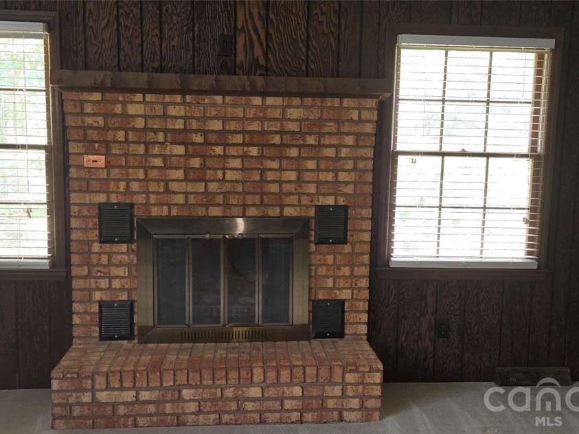 131 Morvue Loop, Statesville, NC 28625.  MLS# CAR4375122, YatesRealty ID 37436. BRICK FIREPLACE