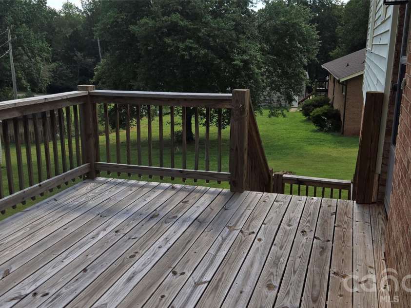 131 Morvue Loop, Statesville, NC 28625.  MLS# CAR4375122, YatesRealty ID 37436. DECK
