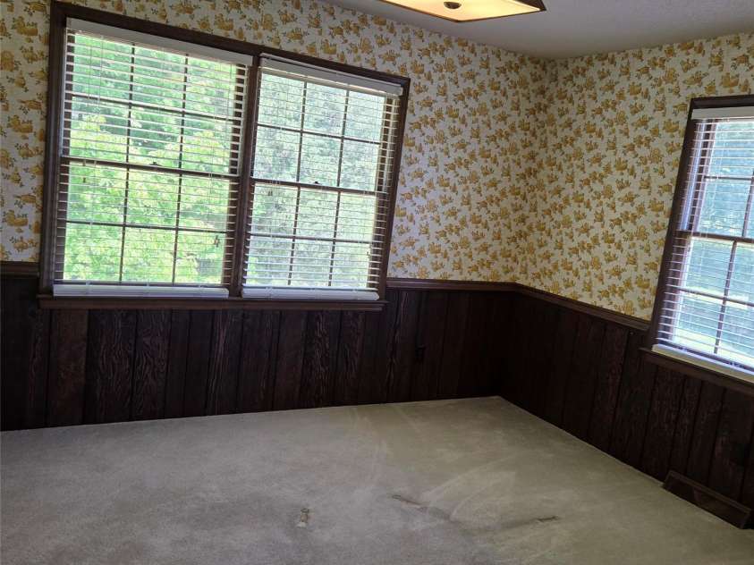 131 Morvue Loop, Statesville, NC 28625.  MLS# CAR4375122, YatesRealty ID 37436. DINING RM