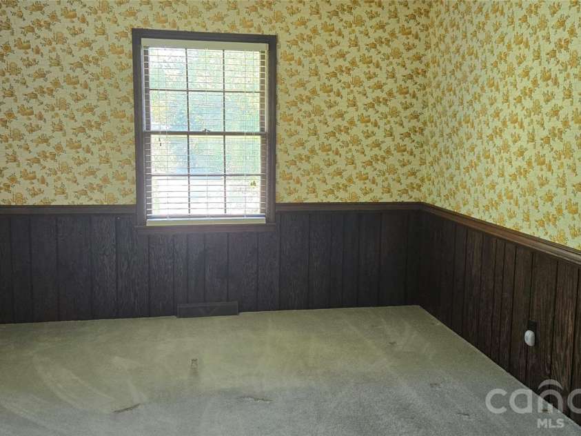 131 Morvue Loop, Statesville, NC 28625.  MLS# CAR4375122, YatesRealty ID 37436. DR