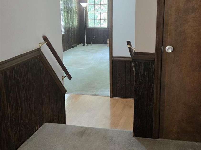 131 Morvue Loop, Statesville, NC 28625.  MLS# CAR4375122, YatesRealty ID 37436. HALL WAY