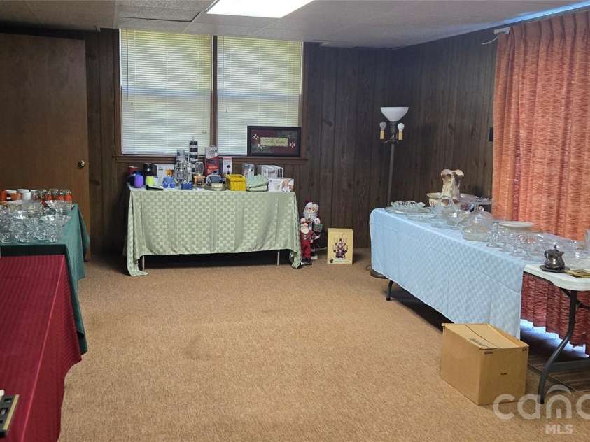 131 Morvue Loop, Statesville, NC 28625.  MLS# CAR4375122, YatesRealty ID 37436. Ll great rm