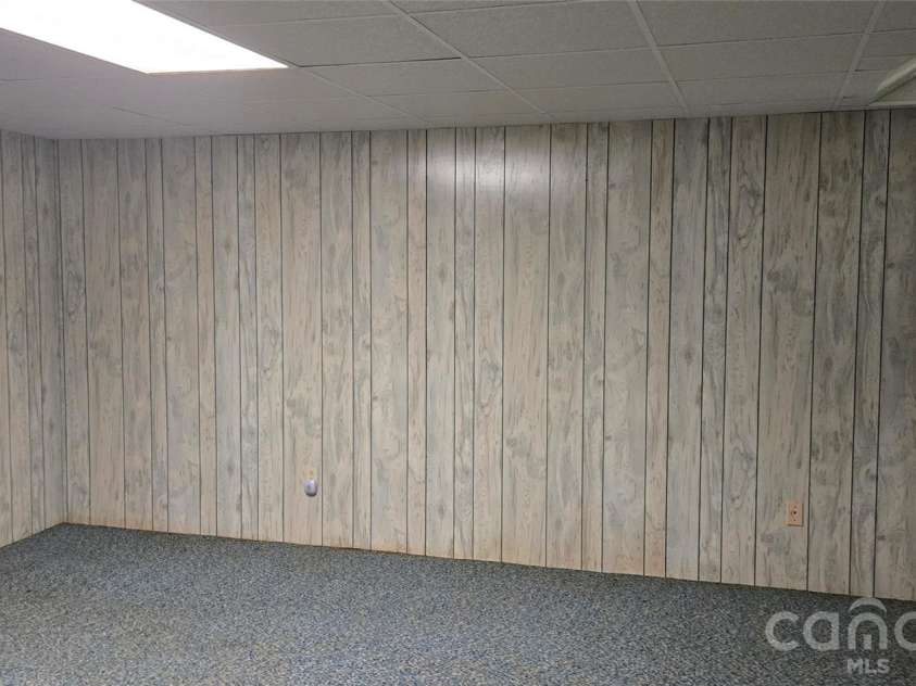 131 Morvue Loop, Statesville, NC 28625.  MLS# CAR4375122, YatesRealty ID 37436. Lower level extra room