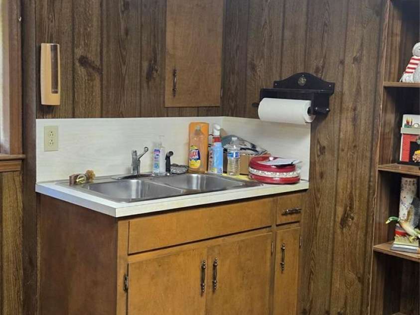 131 Morvue Loop, Statesville, NC 28625.  MLS# CAR4375122, YatesRealty ID 37436. Lower level sink