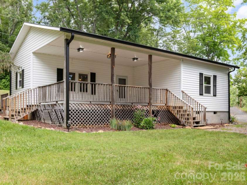 47 Carolina Mountain Drive, Candler, NC 28715.  MLS# CAR4403148, YatesRealty ID 37439. Front view