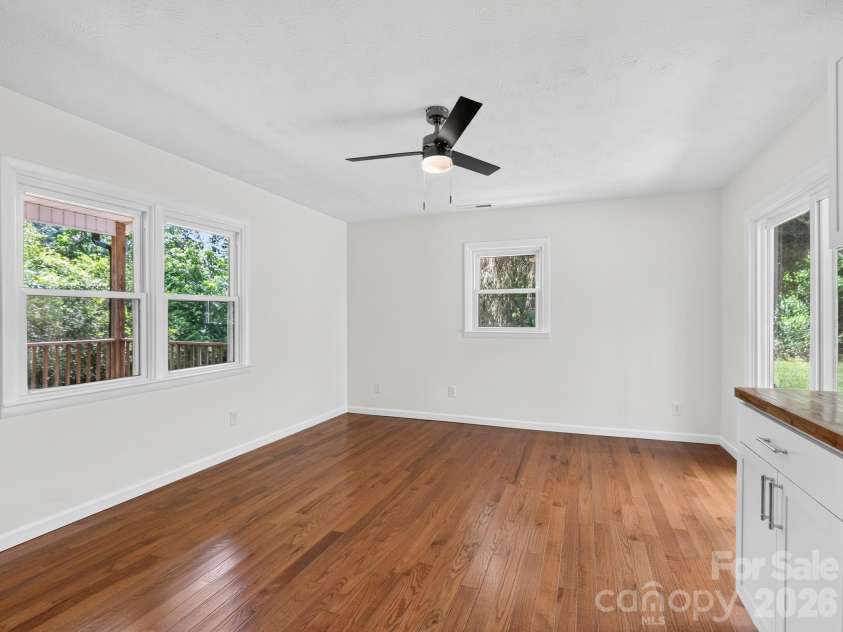 47 Carolina Mountain Drive, Candler, NC 28715.  MLS# CAR4403148, YatesRealty ID 37439. Second view